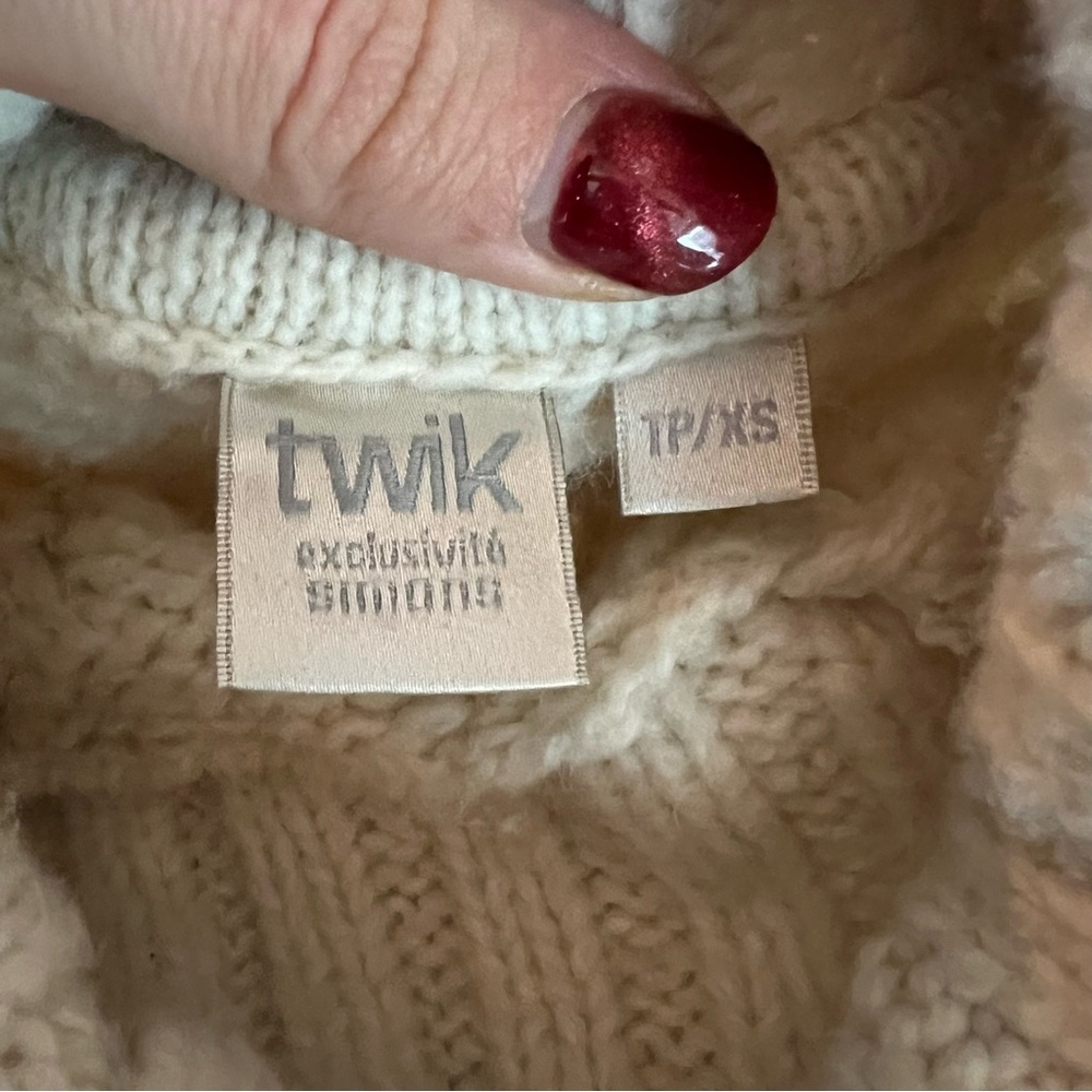 Cozy Cream Cable Knit Turtleneck Sweater Twik by Simons - Picture 5 of 6